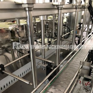 liquid filling machine (1)